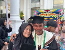 Membanggakan, Anak Petani Cabai Ketol Raih Gelar Magister di USM-Indonesia
