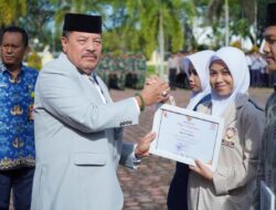 Pimpin Upacara Hari Sumpah Pemuda ke-97, Bupati TRK Serahkan Penghargaan untuk Pemuda Berprestasi