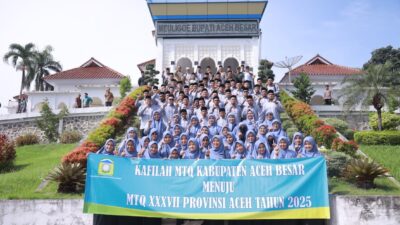 Bupati Syech Muharram Lepas Kafilah Aceh Besar ke MTQ XXXVII Aceh di Pidie Jaya