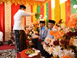 Disambut Peusijuek di Pendopo Bupati, Kafilah Aceh Besar Tiba di Pidie Jaya