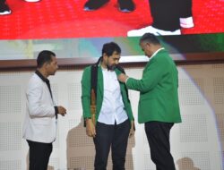 Hadiri Pelantikan Pengurus IKA Unimal, Gubernur Mualem Dikukuhkan sebagai Alumni Kehormatan