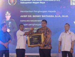 Satu Dekade PWI Nagan Raya, Polres Nagan Raya Raih Penghargaan “Inovatif Dalam Pelayanan Publik”
