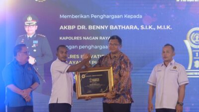 Satu Dekade PWI Nagan Raya, Polres Nagan Raya Raih Penghargaan “Inovatif Dalam Pelayanan Publik”