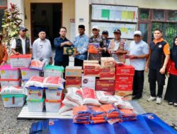 Wabup Aceh Barat Serahkan Bantuan kepada Warga Terdampak Musibah Ledakan Tabung Oksigen
