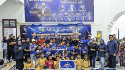Partai NasDem Banda Aceh Serahkan Hadiah kepada Juara Festival Sepak Bola Usia Dini Restorasi Cup I
