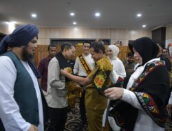 Wakil Gubernur Fadhlullah Sambut Menteri Kebudayaan Fadli Zon di Bandara SIM
