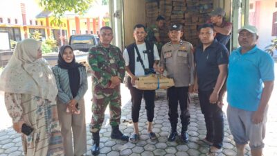 Terobos Genangan Banjir, Tim DKP Aceh–Pijay Bawa Bantuan Ikan untuk Warga Terdampak