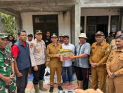 Bupati Aceh Barat Salurkan Bantuan Kebutuhan Pokok untuk Korban Banjir