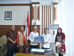 Wagub Aceh Terima Bantuan Gubernur Jambi untuk Korban Banjir