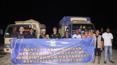 Bupati Aceh Besar Serahkan Bantuan Kemanusiaan untuk Korban Banjir di Aceh Tamiang