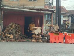 Kelangkaan LPG Pasca Bencana, Warga Aceh Tengah Beralih ke Kayu Bakar