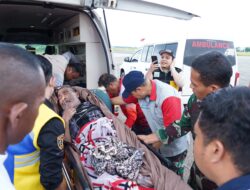 TNI Evakuasi Medis Udara Tiga Warga Aceh Tengah ke RSUDZA