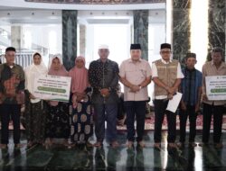 Bupati TRK Serahkan Bantuan Konsumtif Bagi Ribuan Mustahik Senilai Rp4,74 Miliar