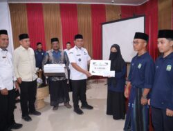 Serahkan Bonus, Bupati Aceh Besar Apresiasi Prestasi Peserta MQK di Tingkat Provinsi Aceh