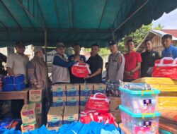 Pemkab Aceh Selatan Gerak Cepat, Serahkan Bantuan Masa Panik untuk Korban Musibah Kebakaran