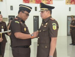 Kajati Aceh Lantik Rozano Yudistira sebagai Kajari Aceh Selatan