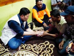Bupati Haili Yoga Bayar Ganti Rugi Lahan Relokasi Warga Linge