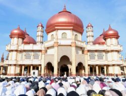 Pemkab Aceh Barat Adakan Shalat Istisqa di Halaman Masjid Agung Baitul Makmur