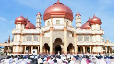 Pemkab Aceh Barat Adakan Shalat Istisqa di Halaman Masjid Agung Baitul Makmur