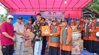 DWP UIN Ar-Raniry Salurkan Bantuan Rp50 Juta untuk Korban Bencana di Sawang Aceh Utara