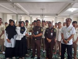Jaksa Masuk Sekolah, Kejati Aceh Edukasi Siswa SMAN 2 Banda Aceh tentang Hukum, UU ITE, Judi Online, dan Narkotika