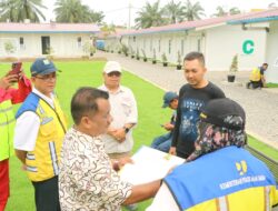 Wabup Aceh Tamiang Terima Penyerahan Kunci Huntara II dari Dirjen Prasarana Strategis, 156 KK Siap Huni