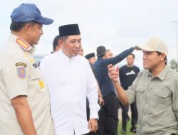 Kunjungan Kedua Tito Karnavian, Tinjau Sawah Terdampak Bencana di Pidie Jaya