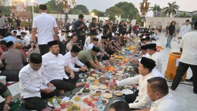 Mendagri, Mensos, Gubernur, Wagub serta Forkopimda Aceh Buka Puasa Bersama di Masjid Raya Baiturrahman