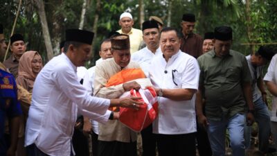 Bupati TRK Gerak Cepat di Hari Lebaran, Tinjau Rumah Warga yang Ambruk Diterpa Angin