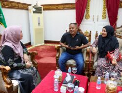 Kak Na Jamu Supir Truk Tangki Bang Ucok di Meuligoe Gubernur Aceh