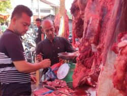 Harga Daging Sapi di Pasar Lambaro Capai Rp170 Ribu per Kilogram