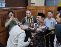 Bupati Aceh Besar Sambut Kunjungan Kerja Badan Legislasi DPR RI di Bandara SIM