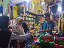 Pedagang di Pasar Induk Sabang Keluhkan Kenaikan Harga Plastik