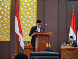 Bupati TRK Sampaikan Jawaban atas Laporan Pansus dan Pandangan Umum Fraksi DPRK terhadap Raqan PSU