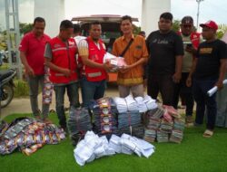 Warga Huntara di Pijay Terima 1.000 Paket Sandang Bantuan PMI