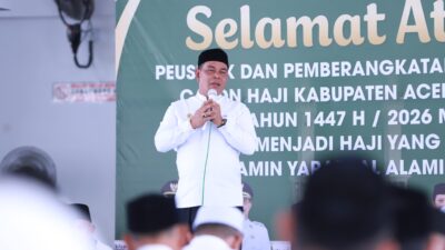 Hadiri Pelepasan Jamaah Haji 1447 H, Bupati Aceh Besar: Fokus Ibadah, Jaga Kesehatan dan Persatuan