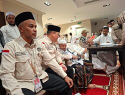 Tiba di Mekkah, Nazhir Baitul Asyi Serahkan Dana Wakaf untuk Jamaah Haji Kloter 8 Aceh