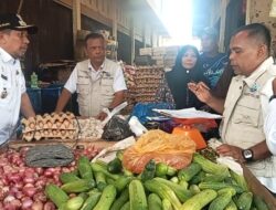 Jelang Idul Adha, Bupati Sibral Sidak Harga Sembako di Pasar Keude Ulee Glee