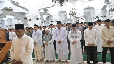 Wagub Aceh Salat Idul Adha di Masjid Raya Baiturrahman