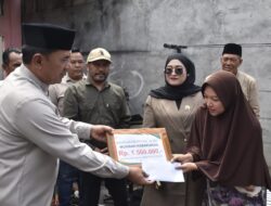 Wakil Bupati Aceh Tengah Salurkan Bantuan Korban Kebakaran Kebayakan