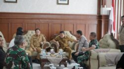 Kapolda Aceh Sambut Kedatangan Mendagri Tiro Karnavian di Bandara SIM