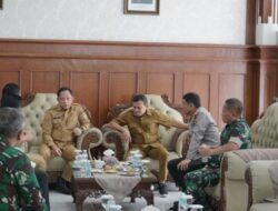 Kapolda Aceh Sambut Kedatangan Mendagri Tiro Karnavian di Bandara SIM
