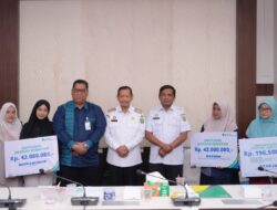 Perkuat Perlindungan Pekerja, Pemko Sabang Serahkan Santunan JKM dan Beasiswa Rp280,5 Juta kepada Ahli Waris