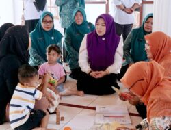 Kunjungi Posyandu Gampong Ajuen, Ketua TP PKK Aceh Besar Dorong Peningkatan Layanan Kesehatan Ibu dan Anak