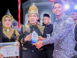 Prokopim Sekdakab Raih Social Media Award pada Hari Jadi Pidie Jaya ke-19