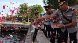 Peringati Hari Bhayangkara Ke-80, Polres Sabang Gelar Upacara Tabur Bunga ke Laut
