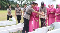 Jelang Hari Bhayangkara ke-80, Polres Aceh Singkil Gelar Upacara Ziarah dan Tabur Bunga di TMP
