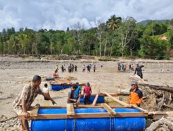 Bermodal Rp25 Juta Hasil Donasi, Warga Reje Payung Bangun Kembali Jembatan Apung