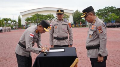 Karorena Polda Aceh Serahkan Jabatan, Kapolda Sampaikan Apresiasi dan Pesan Menjelang Purna Tugas