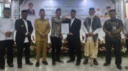Staf Ahli Menag Serahkan SK Alih Bentuk STIS Ummul Ayman Menjadi IAI Ummul Ayman